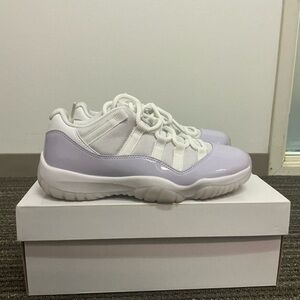 Women’s Air Jordan 11 Retro Low- Pure Violet 8.5